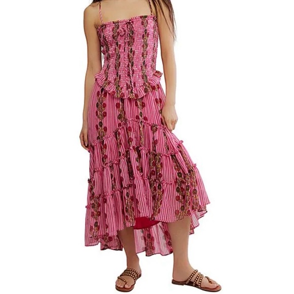 Free People Dresses & Skirts - Free People Alejandra Midi Dress Smocked Tiered Ruffled Print Pink Size S *Flaw